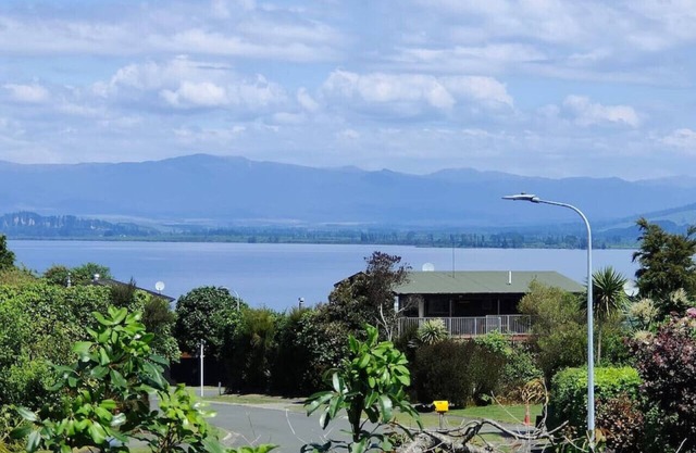 The Tui Retreat Kurutau