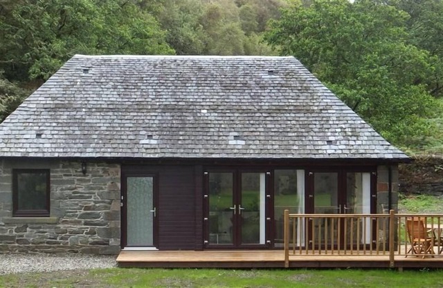 The Turbine House - a cottage that sleeps 2 guests in 1 bedroom