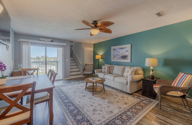 The Turtle House- Quiet complex, 2 BR/ 2 BA