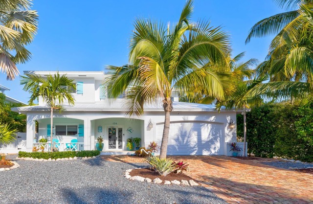 The Turtle Nest | Pet Friendly! "Venetian Shores"