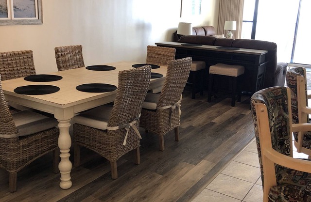 "THE ULTIMATE BRIGADUNE PENTHOUSE" PHC Newly Remodeled