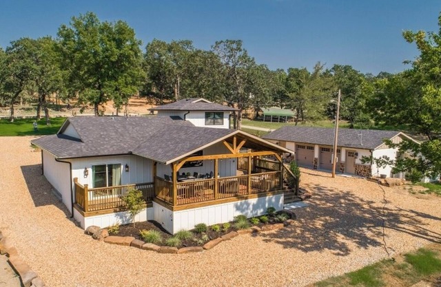 The Ultimate Lake Escape on Eufaula Lake!