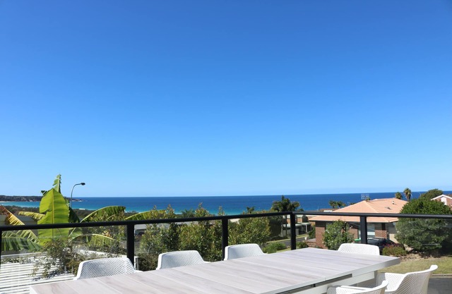 The Views - 4 Bedroom Tura beach