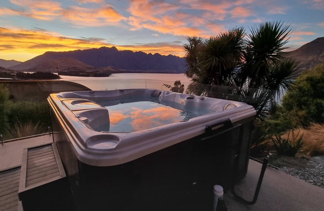 The Views and Spa by Staysouth