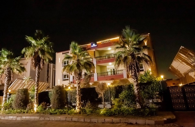 The Villa 604 Powered by look