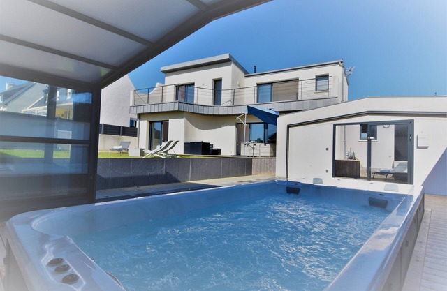 The Villa des Marins Pêcheurs, 8 people, Jacuzzi, Spa