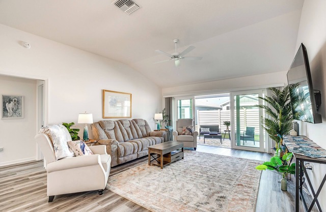 The Villages Golf Escape: Home w/ Pool Access!