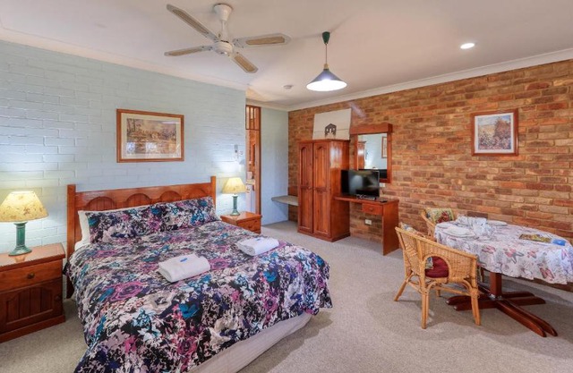 The Vineyard Motel