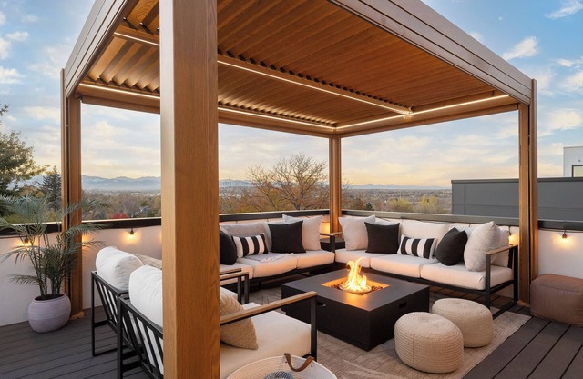 The Vista Haus Luxe Rooftop Near Denver & Red Rocks w/ Mtn Views