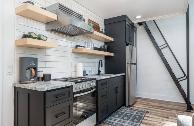 The Wagoner Cabin, Hot Tub, In the Trees Resort