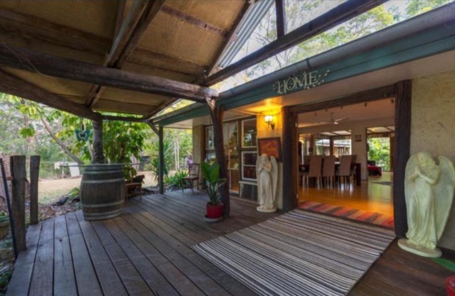 The Wake-up Call Accommodation & Retreats - Noosa Hinterland