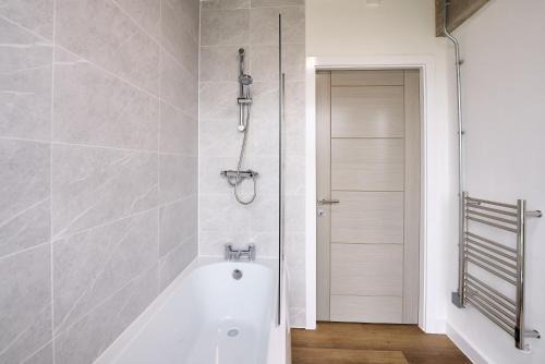 The Warrington Hideaway - Pluxa Rose Gray