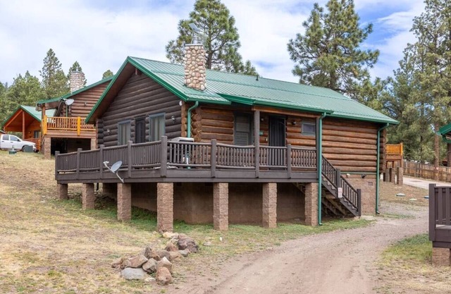 The Welcome Inn (Cabin 176)