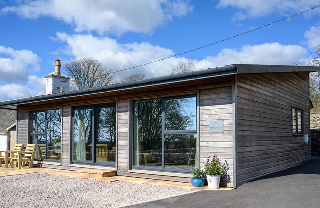 The Well - a cottage that sleeps 4 guests in 2 bedrooms