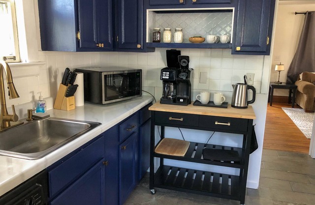 The Whirlpool 3 bedroom USA walk to the park