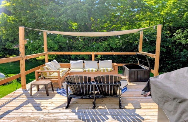 The Whispering Acres-Nature Retreat with Pool, Firepit- Entertainer’s Paradise.