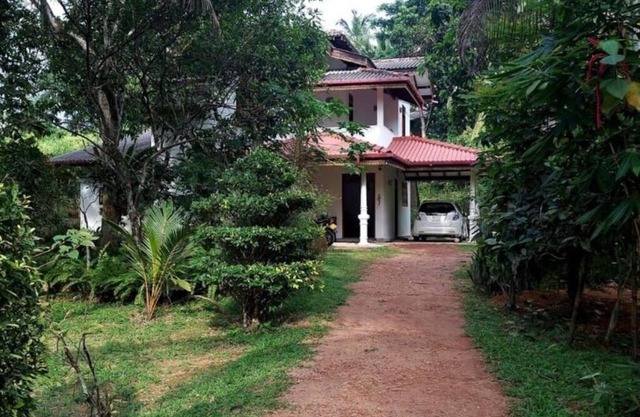 The White House Oasis!