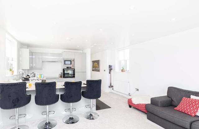 The White House - Lux Southbourne beach 3 bed stay