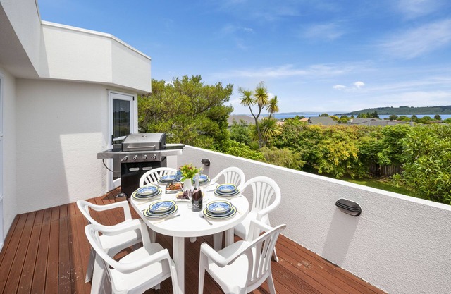 La Casa Blanca - Taupo Holiday Home