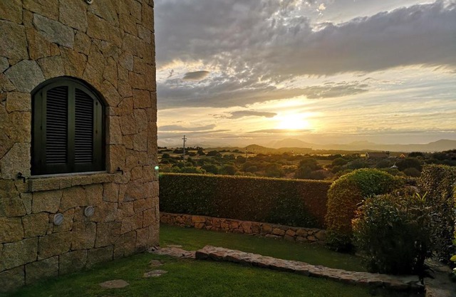 The White Sheep - Porto Istana