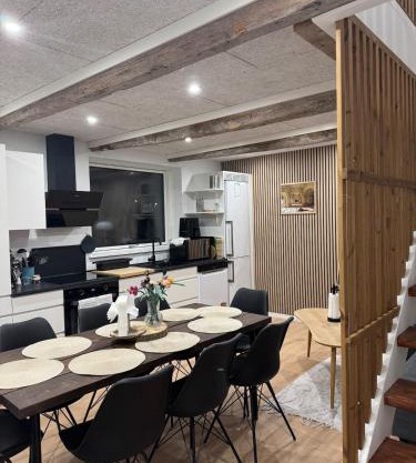 The Wild Swan - Big house with many beds in Odense - Free Parking