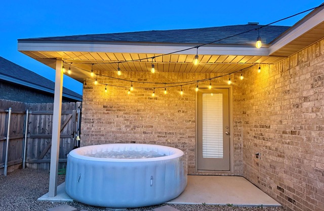 The Winsome Western - HotTub - Fire Pit - PingPong