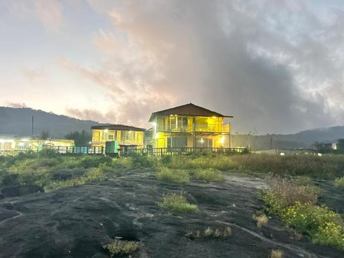 The Wood Resort