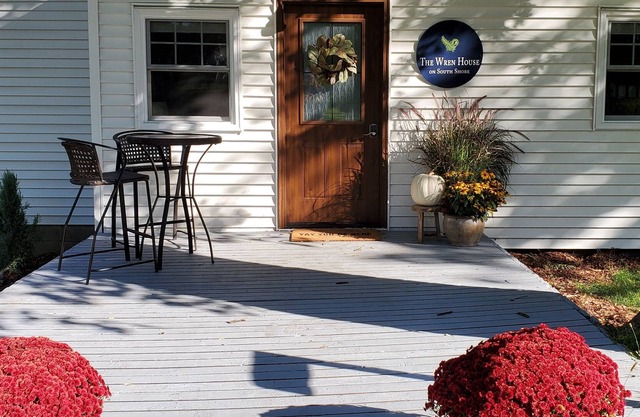 The Wren House- Close to beach, PM Park, Tiki Bar and Clear Lake State Park