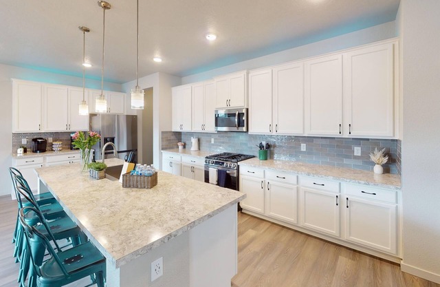 The Yosemite in Kuna, 5 bed 4 bath Oversized home with plenty of room for fun.