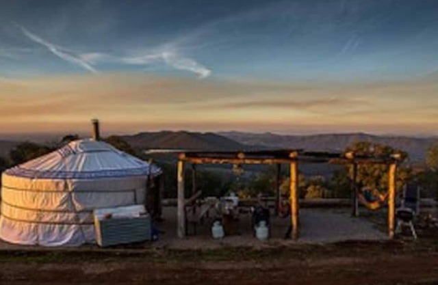 The Yurt Alpine Retreat - Blue Yurt