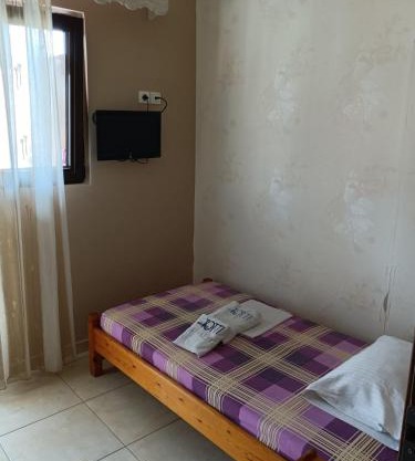 THEANO ROOM 1