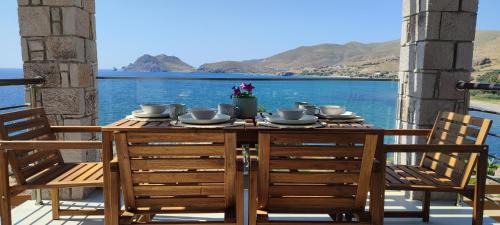 Theasis Limnos-two bedroom suite