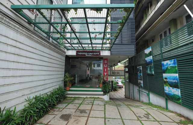 Thekkady Gavi Suites