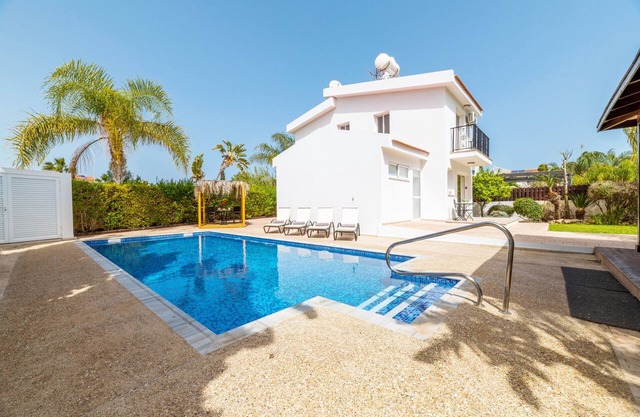 Thekla Oasis Villa - Steps from the Beach