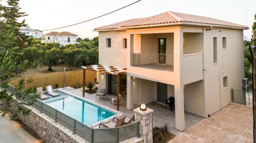 Theoni House