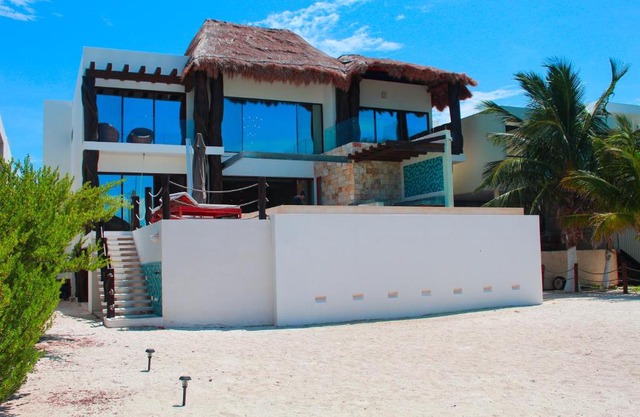 Therasia Luxury beachfront retreat