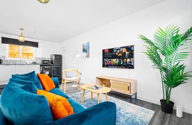 There is 1 bedroom with 1 small double bed, able to comfortably accommodate 2 guests.