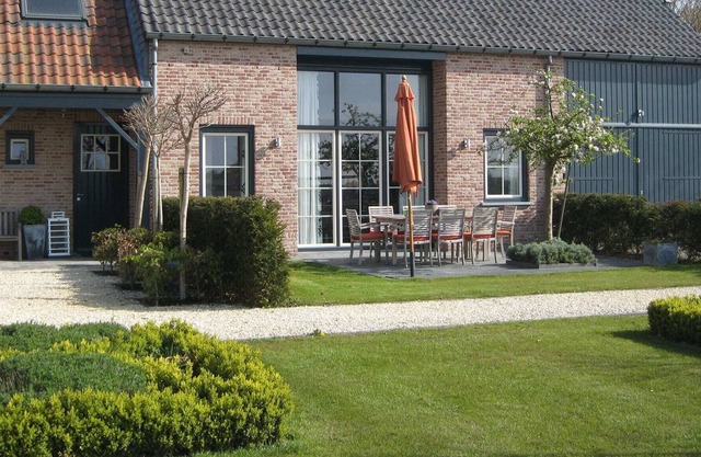 Ideal casa de vacaciones con sauna en Zuidzande