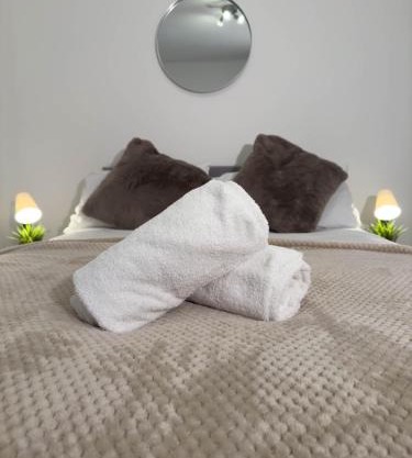 Thesiger Court Apartments - Free Private Parking - by Property Promise