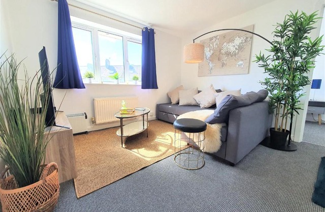 Thesiger Court Apartments - Free Private Parking - by Property Promise