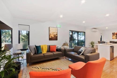 TheTree House Hobart Sleeps 8-2 Bath