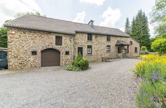 Casa rural Theux con jardín
