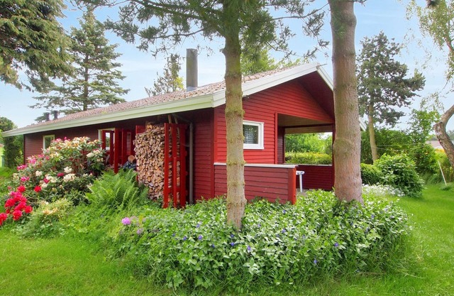 "Thing" - 200m from the sea by Interhome