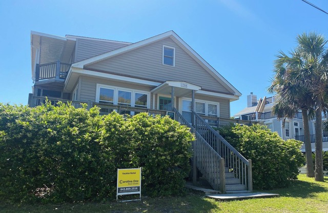 Third-Row Home w/ Ocean Views & Easy Beach Access; Screened Porch; Sun Deck; CableTV/WiFi