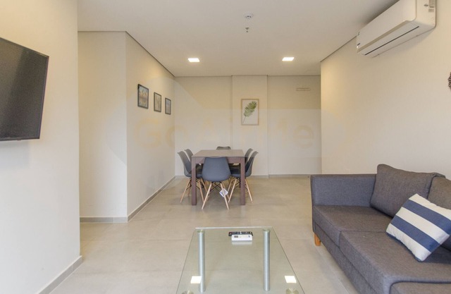 This apartment is a 2 bedroom(s), 2 bathrooms, located in Asuncion, Central.
