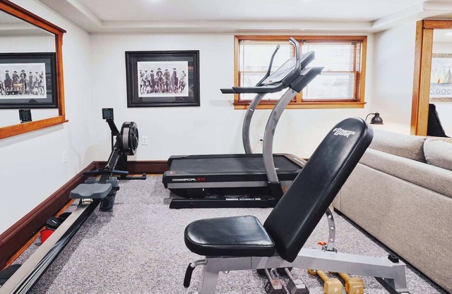 This apartment is a 2 bedroom(s), 1 bathrooms, located in Sheridan, WY.