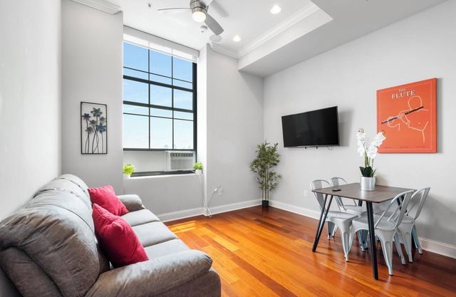 This apartment is a 1 bedroom(s), 1 bathrooms, located in Philadelphia, PA.