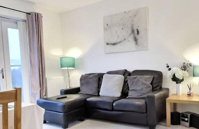 Riverside Apartment, A beautiful apartment with great view of the River Tawe in Swansea