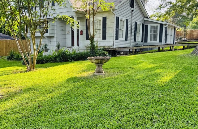 This Charming Cottage home located in Historic Downtown Natchitoches.