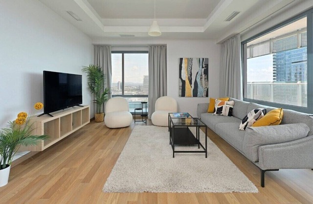 Bright Modern 3BD/2Bath Condo Patio+Parking! #221
